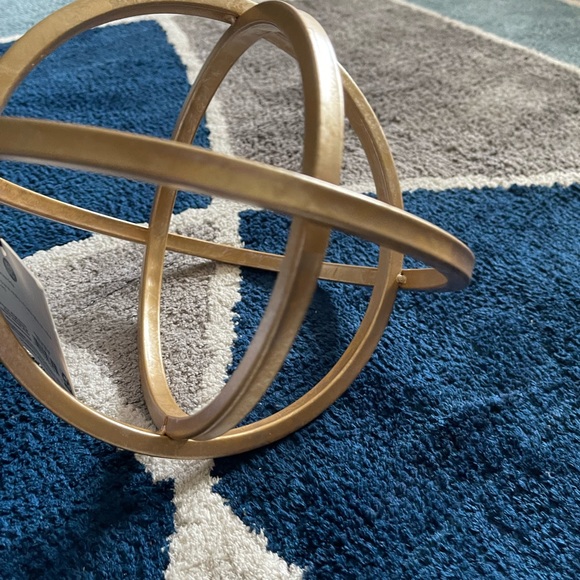 Homedecor Orbit - Picture 3 of 3